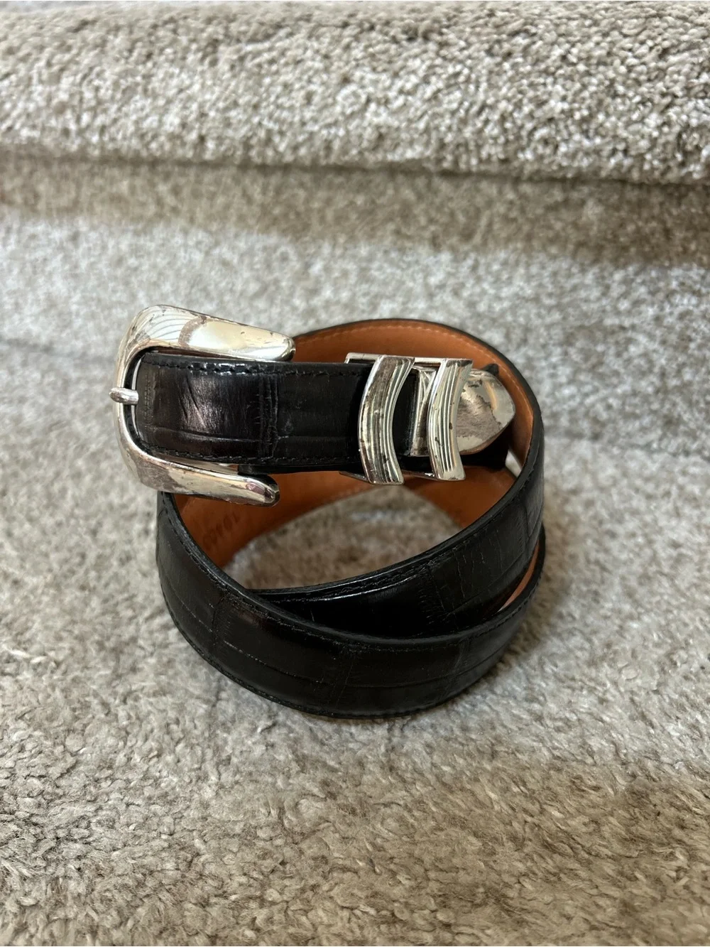 Onyx by Brighton Made in USA w Italian Calfskin Western Silver Belt. SZ 38.